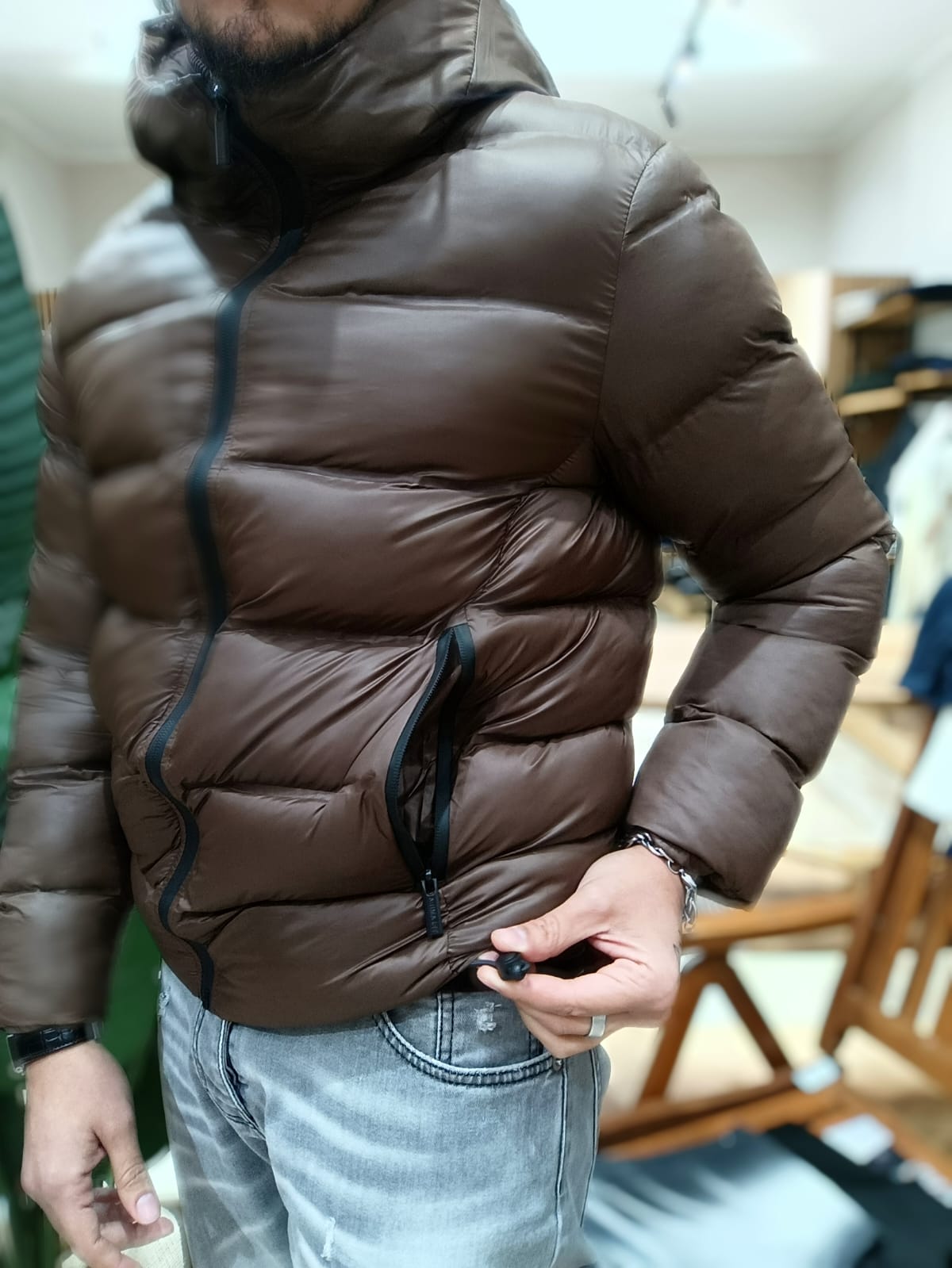 Bomber con cappuccio